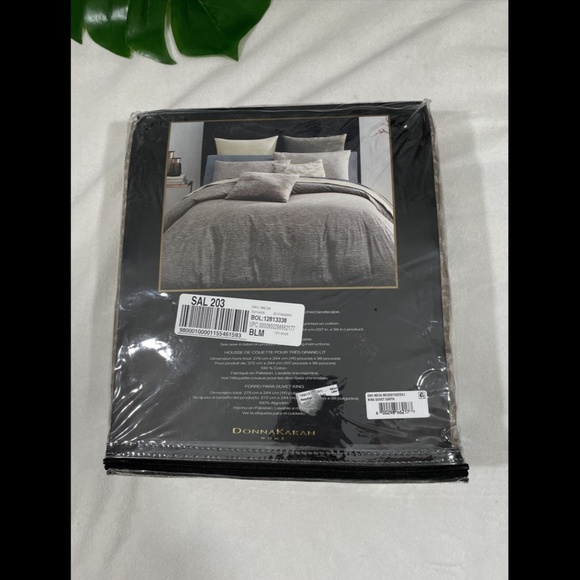 NIB $500 Donna Karan Mesa Collection King Duvet Cover in Earth - Picture 5 of 13